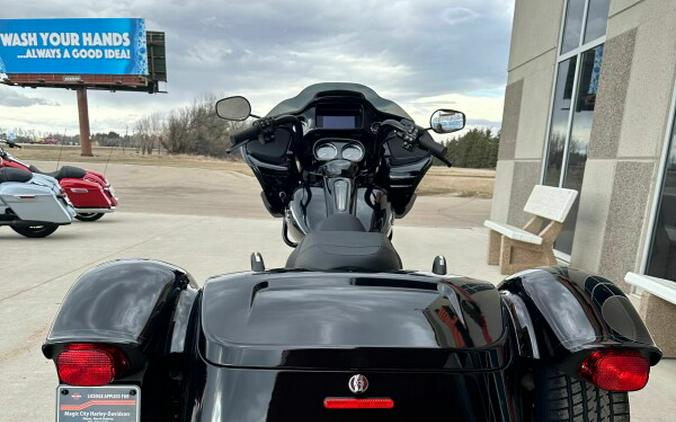 FLTRT 2024 Road Glide 3