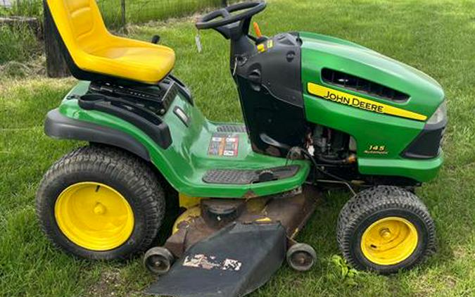2006 John Deere 145