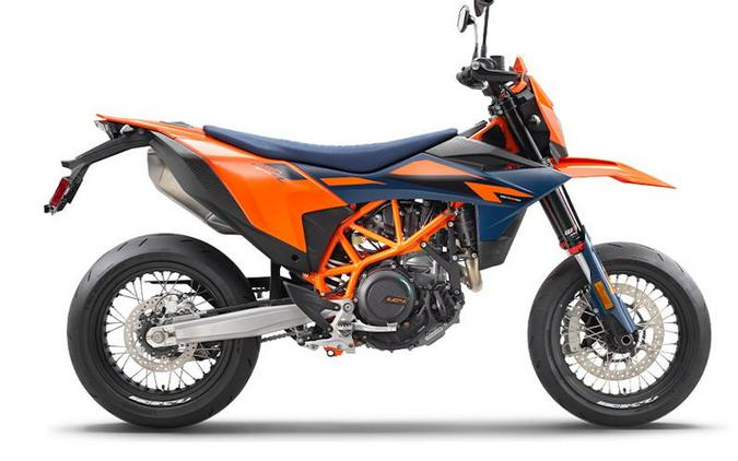 2026 KTM 690 SMC R