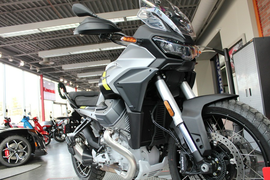 2024 Moto Guzzi Stelvio