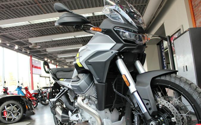 2024 Moto Guzzi Stelvio