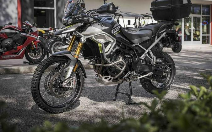 2024 Triumph Tiger 900 Rally Aragon Edition Matte Phantom Black / Matte Graphite