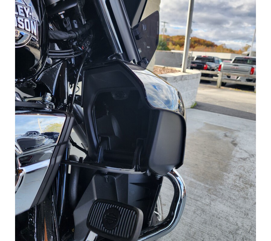 FLHXU 2025 Street Glide™ Ultra