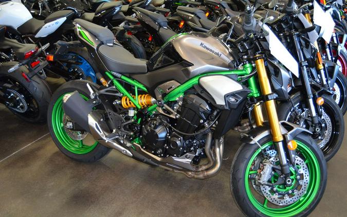 2025 Kawasaki Z900 SE ABS