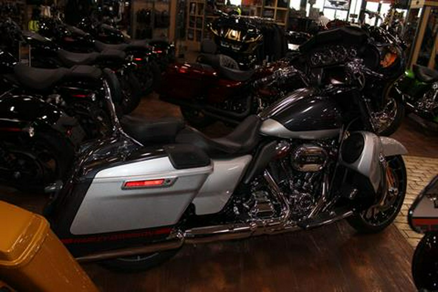 2019 Harley-Davidson CVO™ Street Glide®