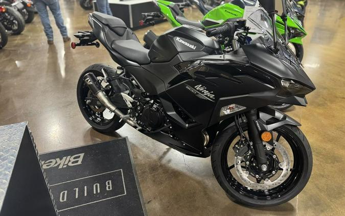 2026 Kawasaki Ninja® 500 ABS Metallic Flat Spark Black