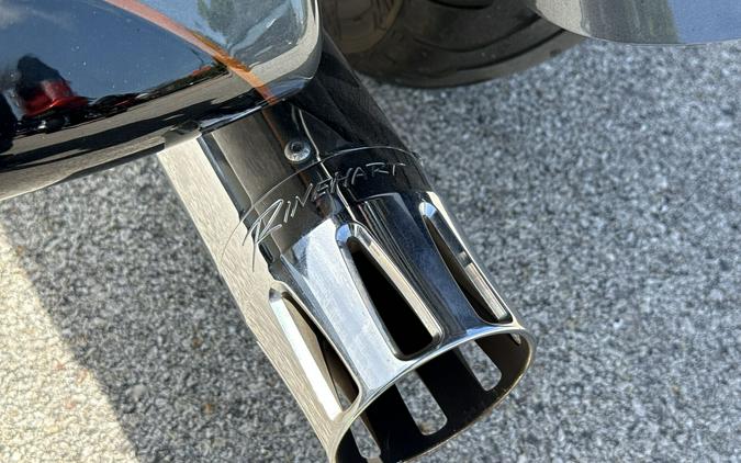 2016 Harley-Davidson® CVO™ Road Glide® Ultra Carbon Dust/Charcoal Slate