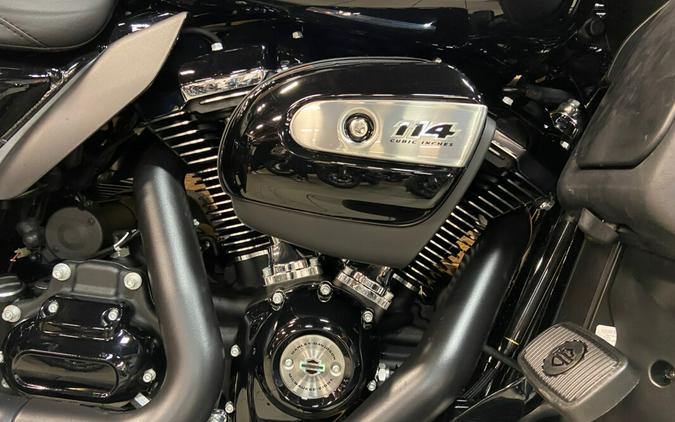 2024 Harley-Davidson® Road Glide® Limited Vivid Black FLTRK