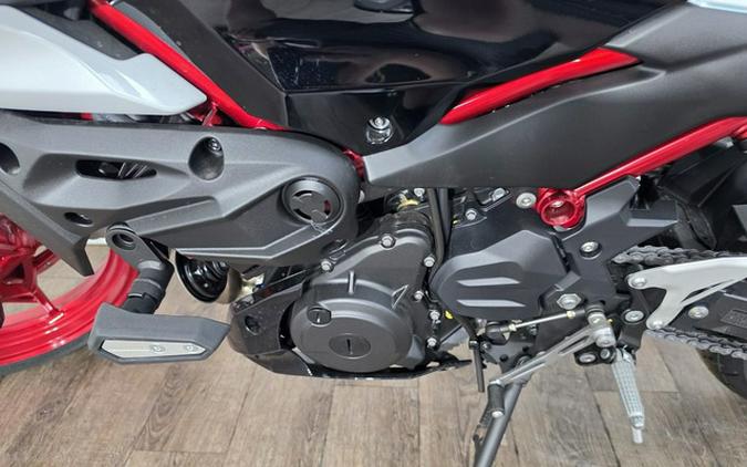 2026 Kawasaki Z500 SE ABS