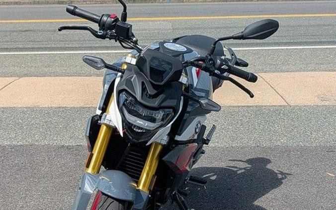 2022 BMW G 310 R Limestone Metallic