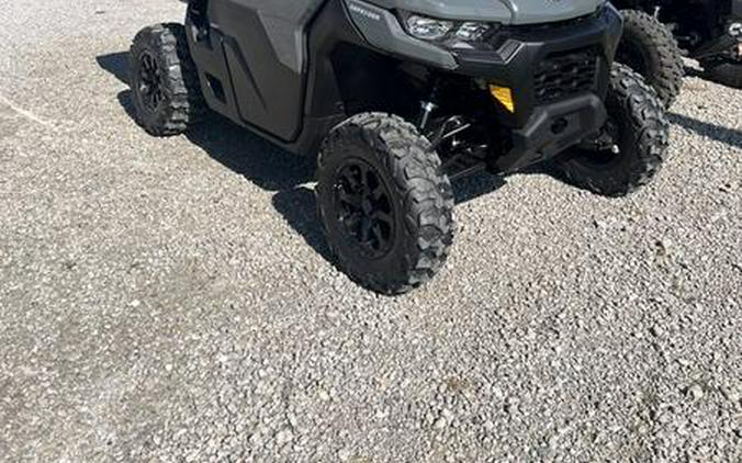 2027 Can-Am® Defender DPS CAB HD9 Dolomite Grey