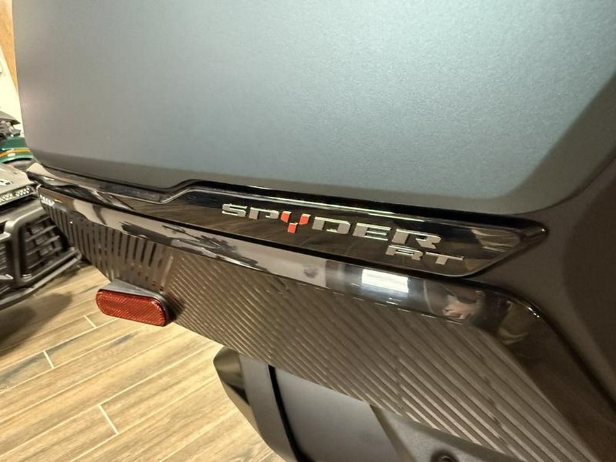 2025 Can-Am® Spyder RT Rotax 1330 ACE