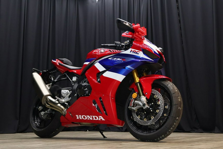 2025 Honda CBR1000RR-R Fireblade SP