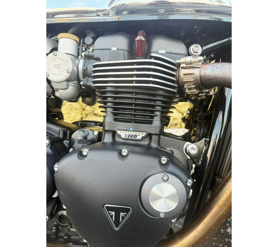 2023 Triumph Thruxton RS Chrome Edition