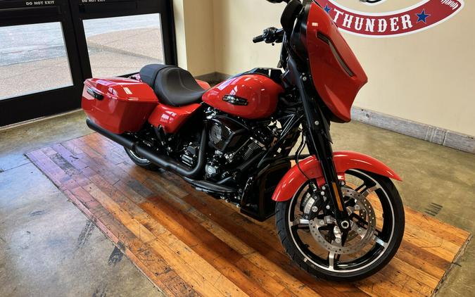 New 2026 Harley-Davidson Street Glide Grand American Touring Motorcycle For Sale Near Memphis, TN