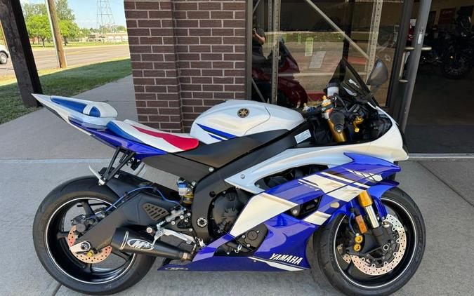 2014 YZF-R6 - Yamaha