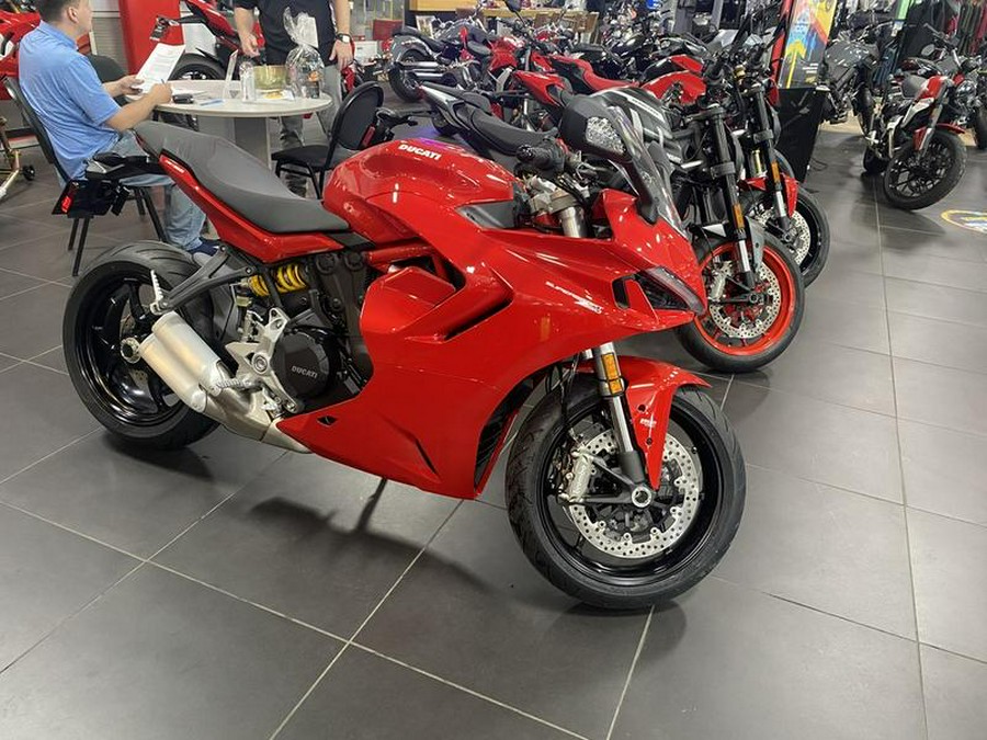 2024 Ducati Supersport 950 Red