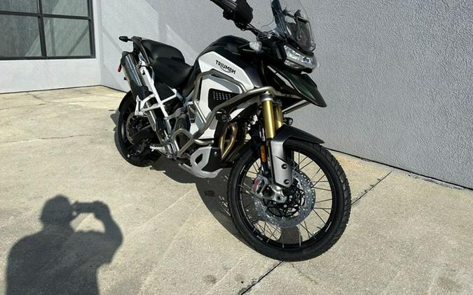 2024 Triumph Tiger 1200 Rally Explorer Matt Khaki Green