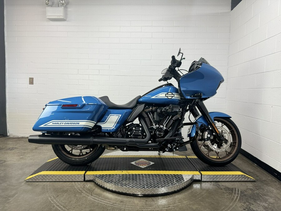 2023 Harley-Davidson Road Glide ST Fast Johnnie