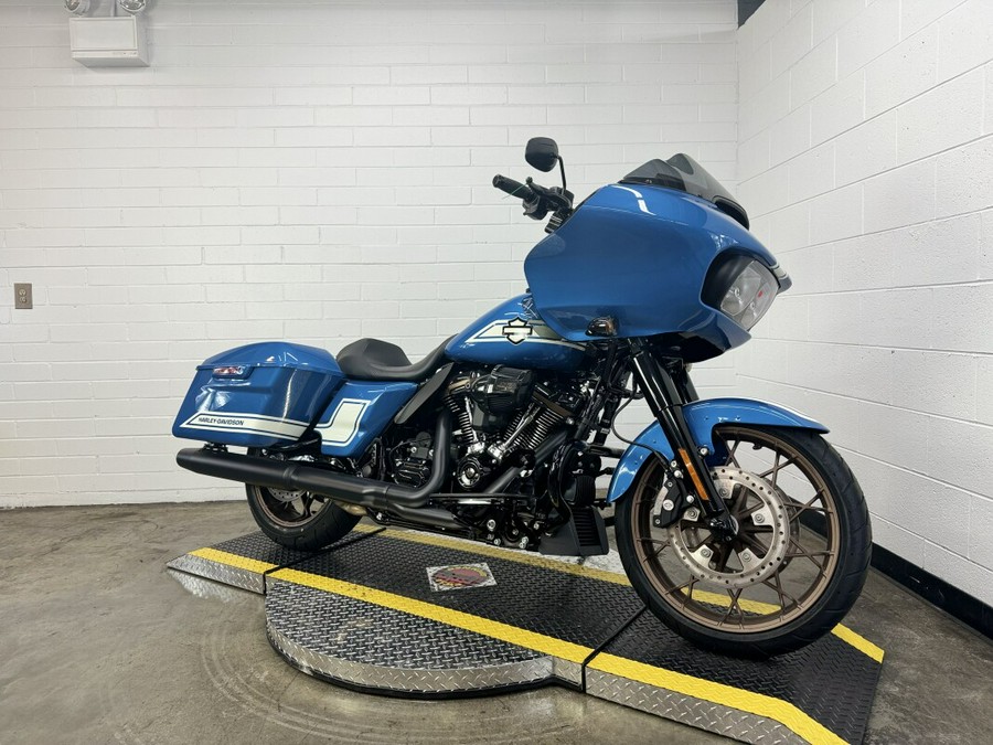 2023 Harley-Davidson Road Glide ST Fast Johnnie