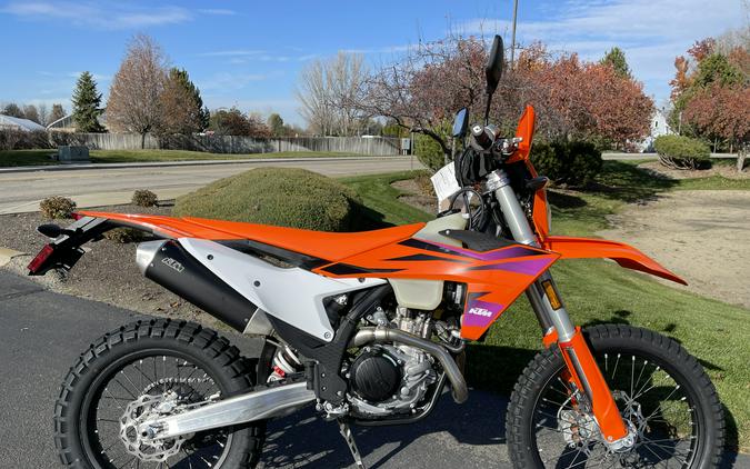 2024 KTM 500 EXC-F Six Days First Look [Fast Facts]