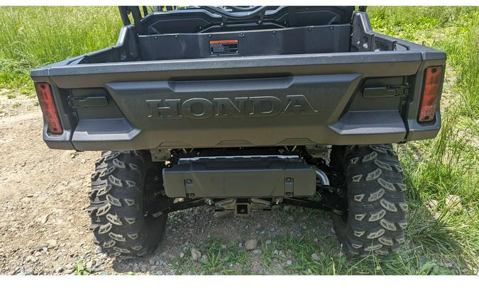 2024 Honda Pioneer 1000-6 Deluxe Crew