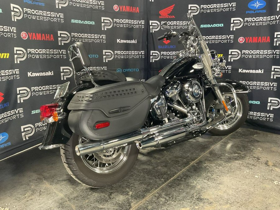 2021 Harley-Davidson® FLHC - Heritage Classic