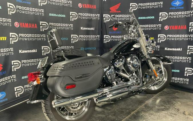 2021 Harley-Davidson® FLHC - Heritage Classic