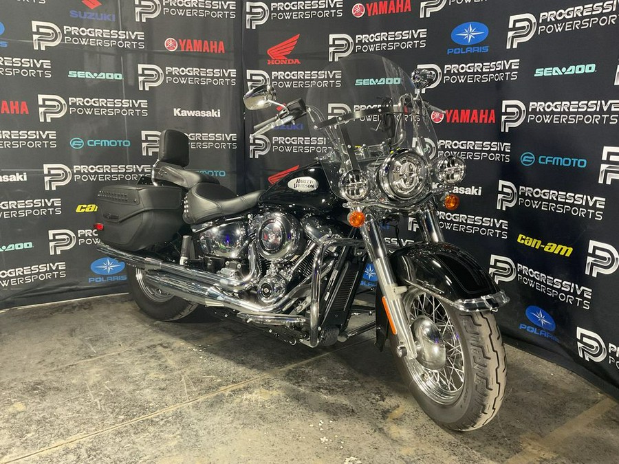 2021 Harley-Davidson® FLHC - Heritage Classic