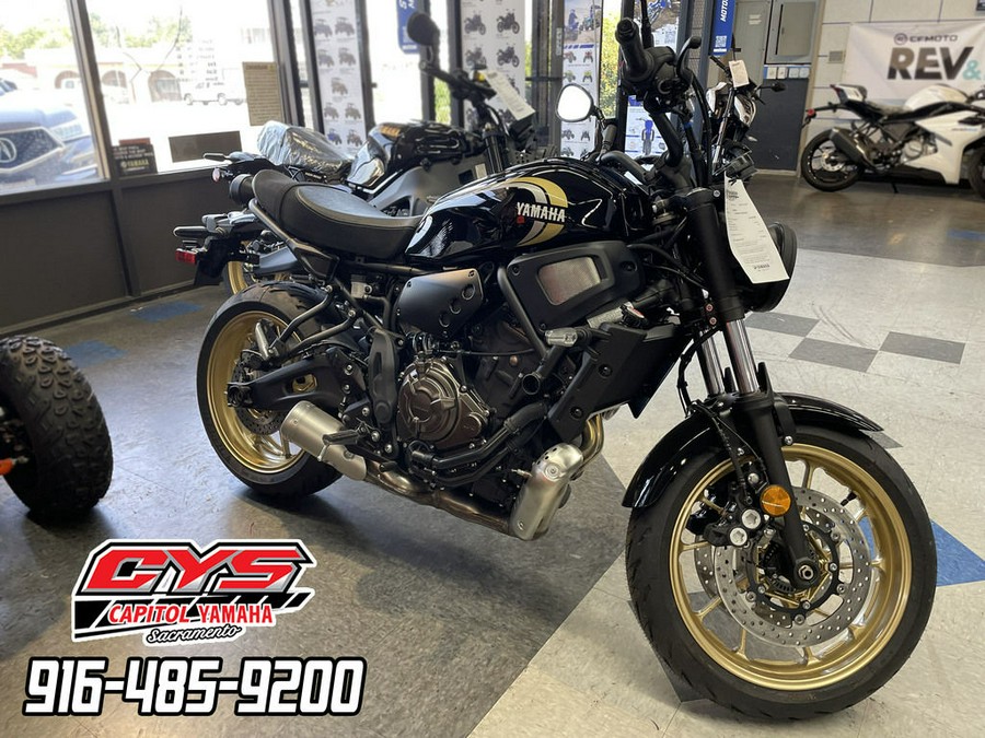 2025 Yamaha XSR 700