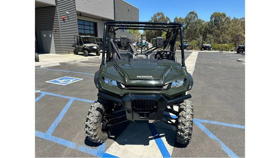2025 Honda Pioneer 1000-6 Crew Deluxe