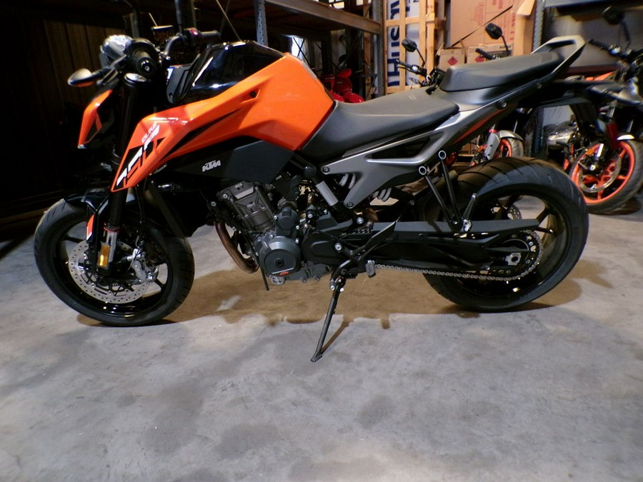 2024 KTM 790 Duke