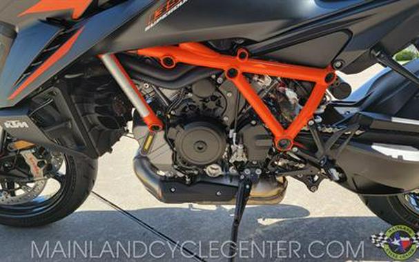 2024 KTM 1390 Super Duke R EVO