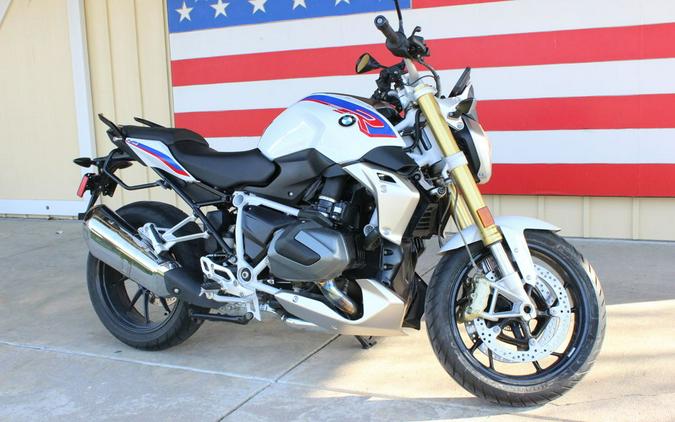 2020 BMW R 1250 R Light White/Lupin Blue Met/Racing Red