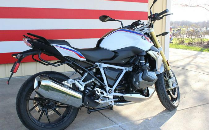 2020 BMW R 1250 R Light White/Lupin Blue Met/Racing Red