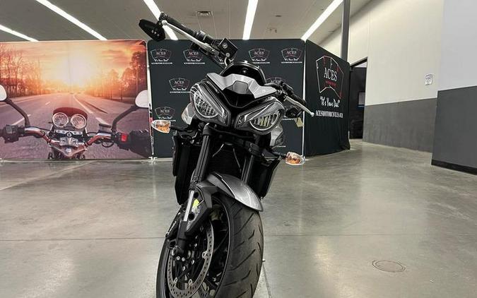 2024 Triumph Street Triple 765 R Silver Ice