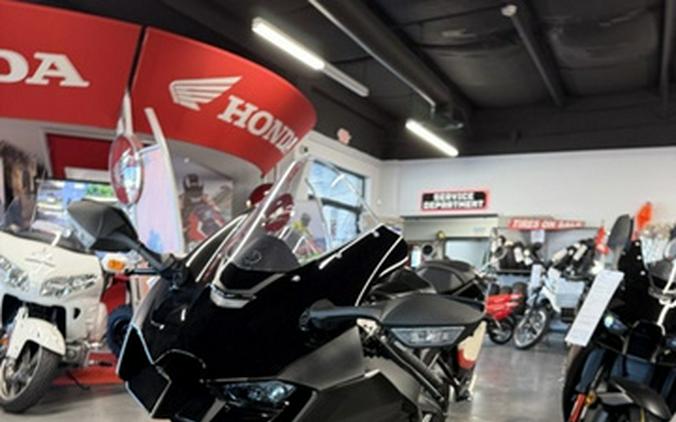 2025 Kawasaki Ninja ZX-10R KRT Edition