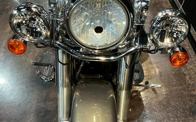 2004 Harley-Davidson FLHRS/FLHRSI Road King® Custom
