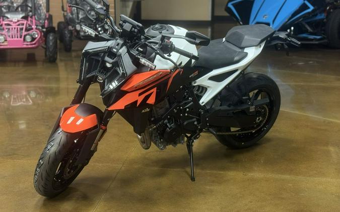 2027 KTM 990 Duke