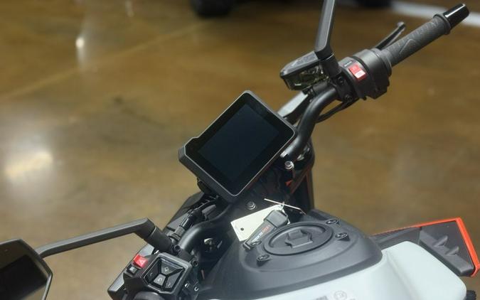 2027 KTM 990 Duke