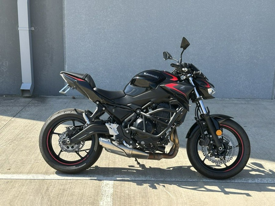 2023 Kawasaki Z650 Base