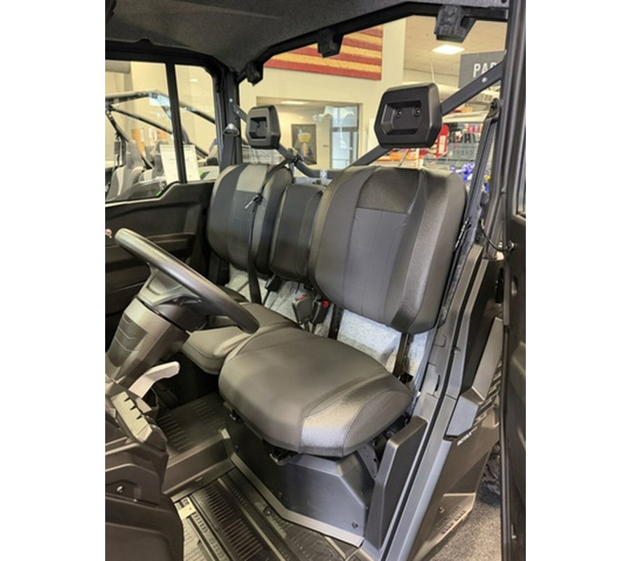 2026 Can-Am Defender XT CAB HD11