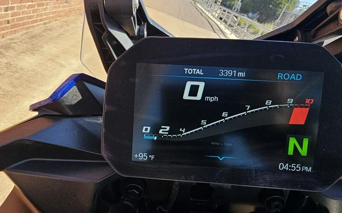 2023 BMW F 900 XR
