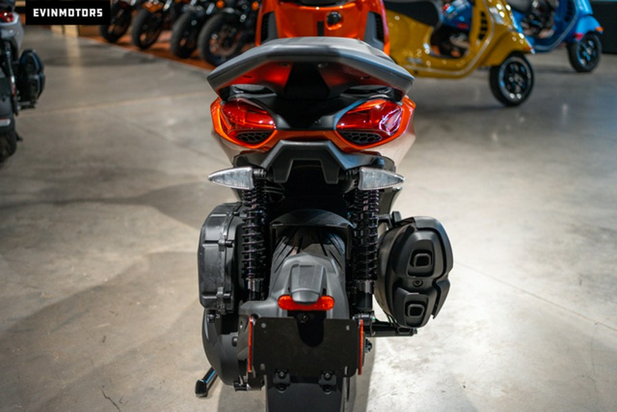 2023 Piaggio BV 400 HPE S