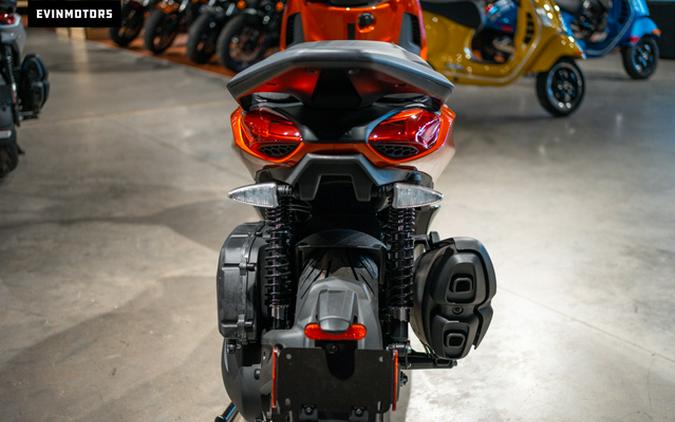 2023 Piaggio BV 400 HPE S