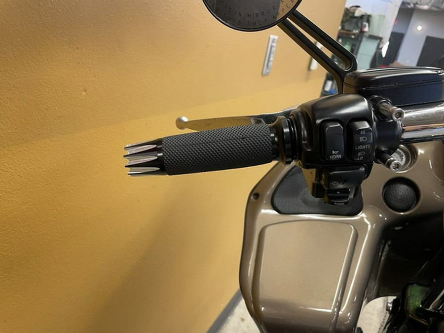 2013 Harley-Davidson FLTRXSE2 - CVO Road Glide Custom