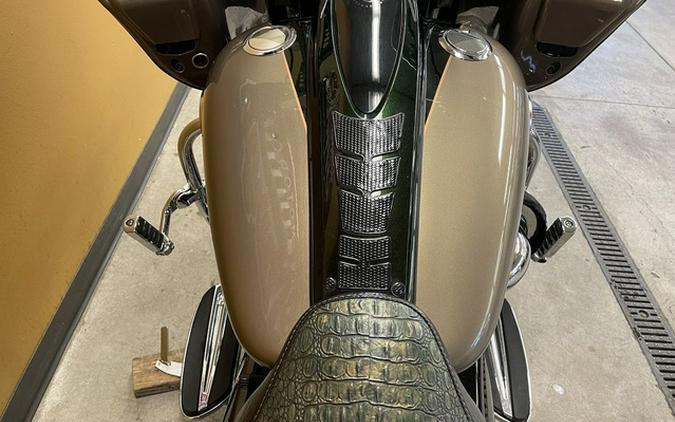 2013 Harley-Davidson FLTRXSE2 - CVO Road Glide Custom
