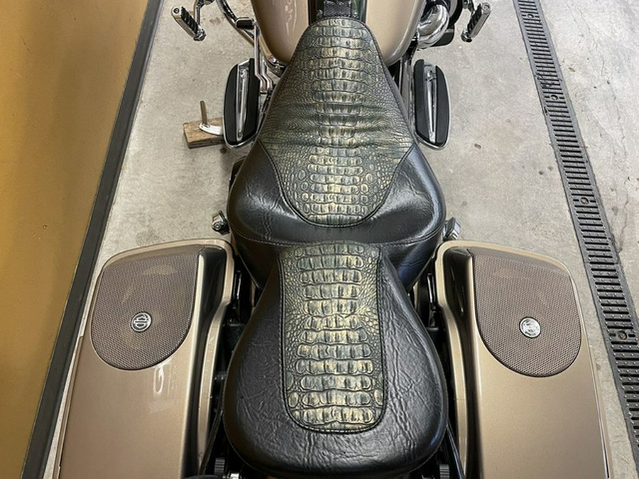 2013 Harley-Davidson FLTRXSE2 - CVO Road Glide Custom