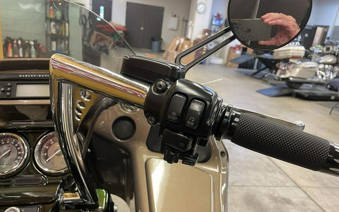 2013 Harley-Davidson FLTRXSE2 - CVO Road Glide Custom