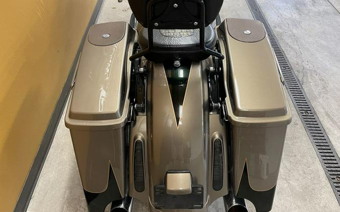 2013 Harley-Davidson FLTRXSE2 - CVO Road Glide Custom